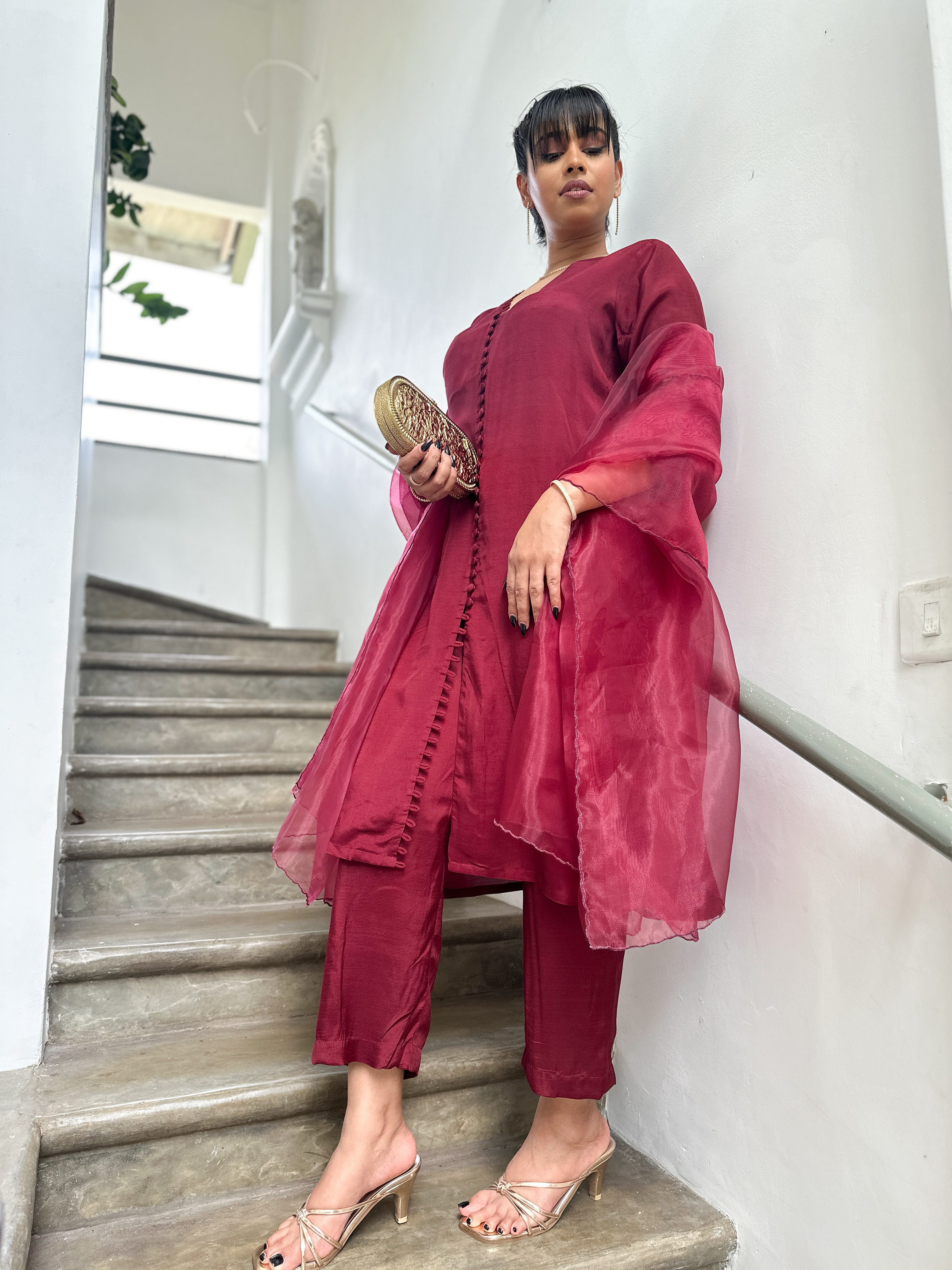 T.E Maroon set with loops